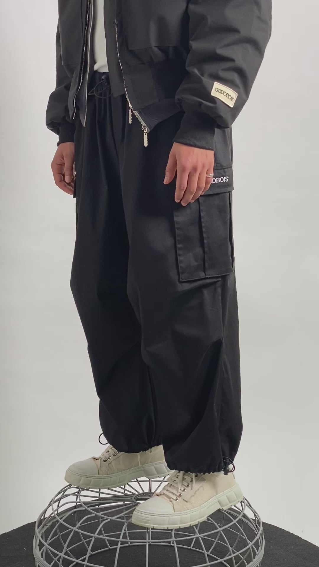 TIMELESS PARACHUTE PANTS BLACK